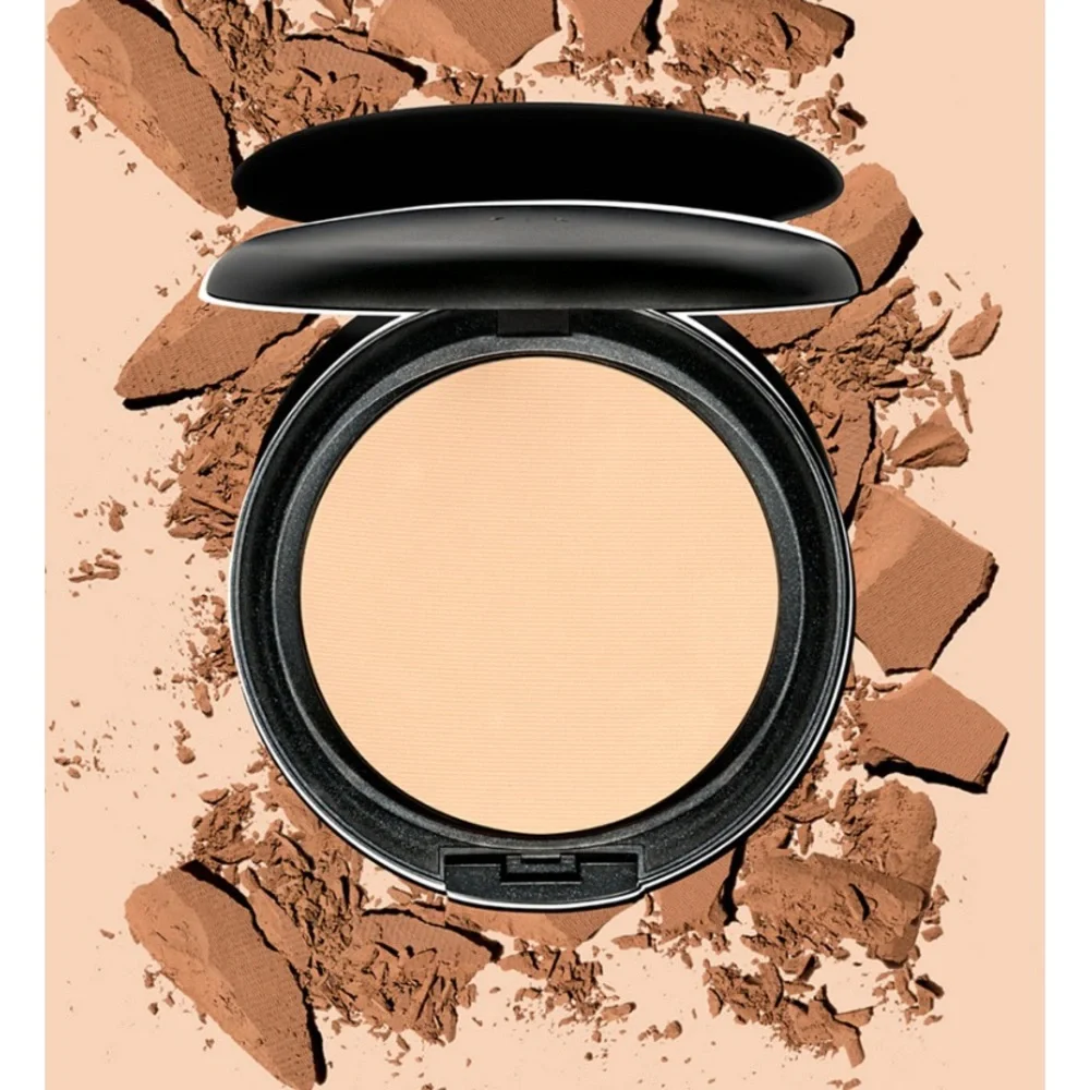 M·A·C Studio Fix Powder Plus Foundation, powder/foundation, 24-hr shade: NW18